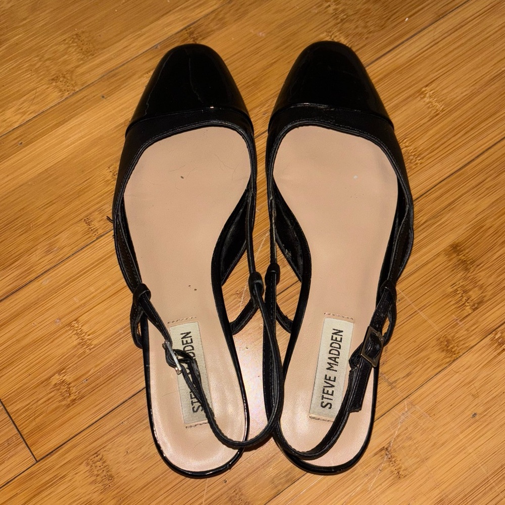 Steve Madden Black Cap Toe Flats